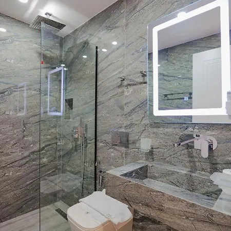 فندق The Lord's Garden