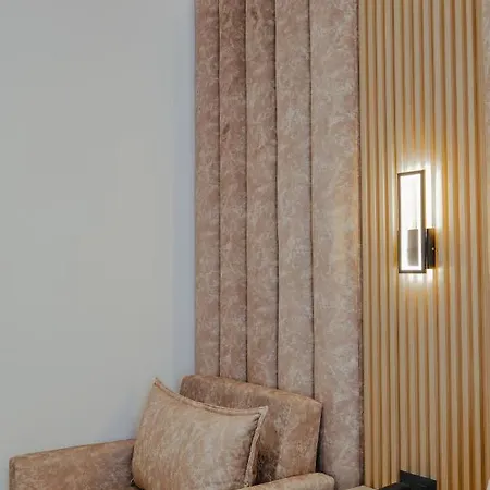 The Lord's Garden فندق 4*