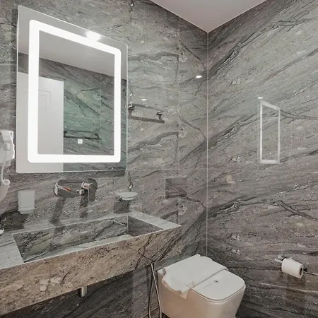 The Lord's Garden فندق 4*