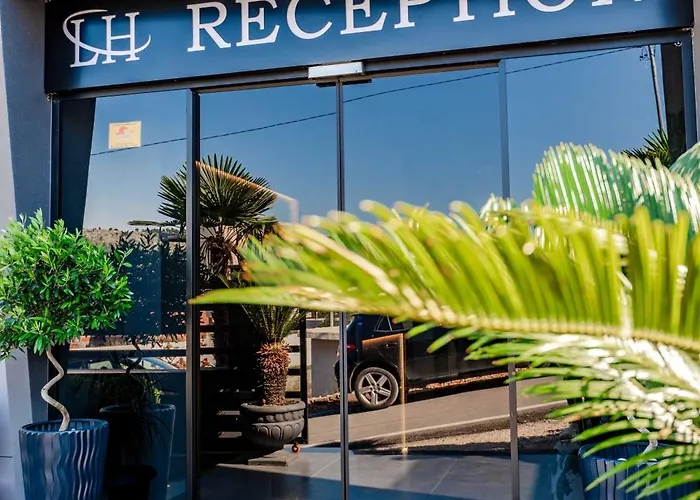 The Lord's Garden Отель Ксамил